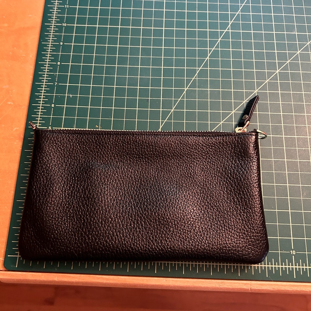 Patent of Heart Leather Crossbody Bag - Picture 4 of 8